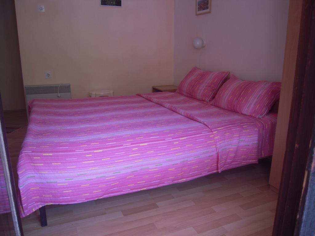 Lile Pestani Accommodation Eksteriør billede