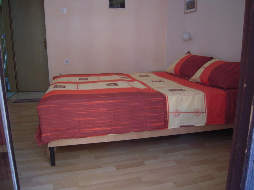 Lile Pestani Accommodation Eksteriør billede